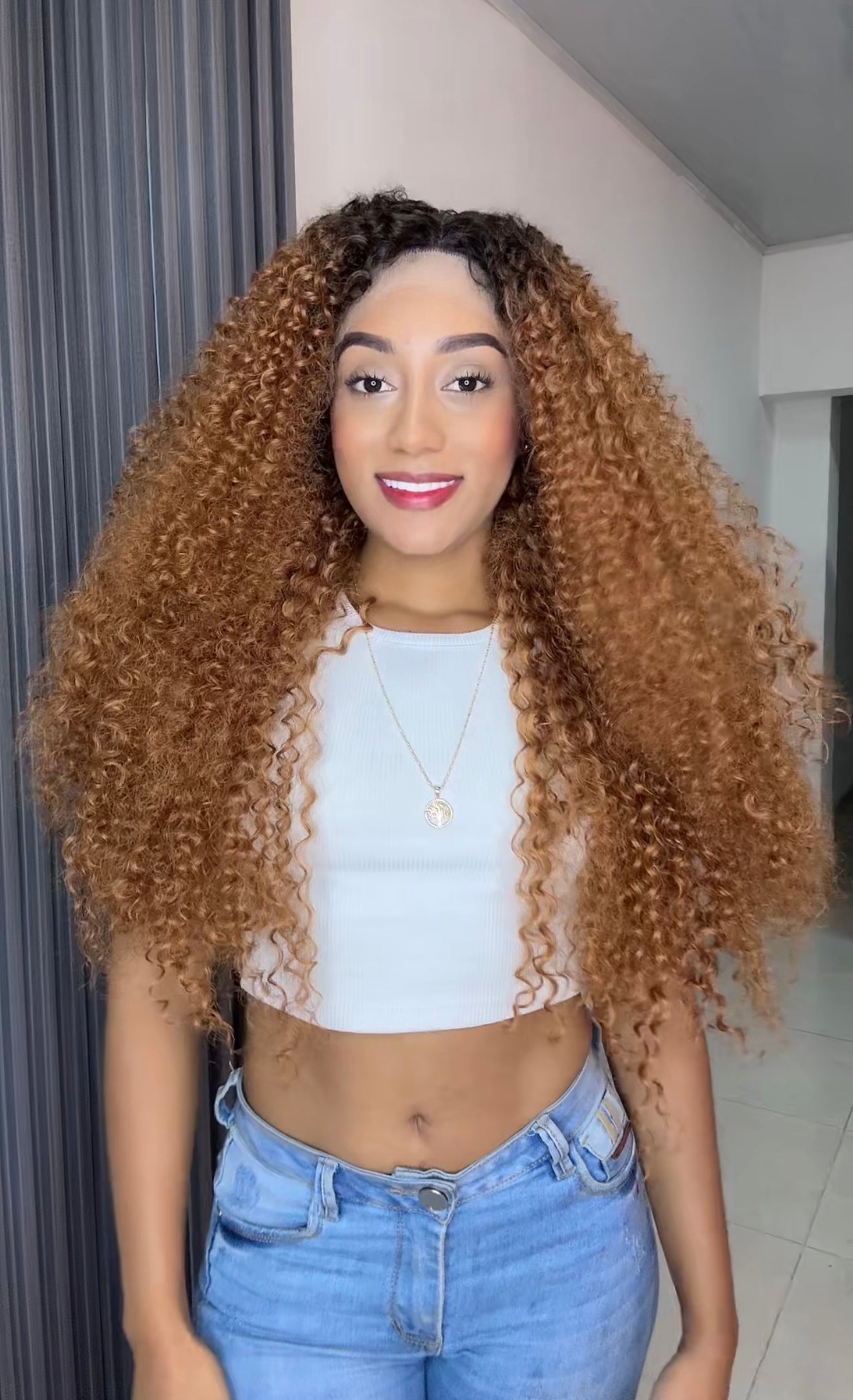 Peluca afro sintética